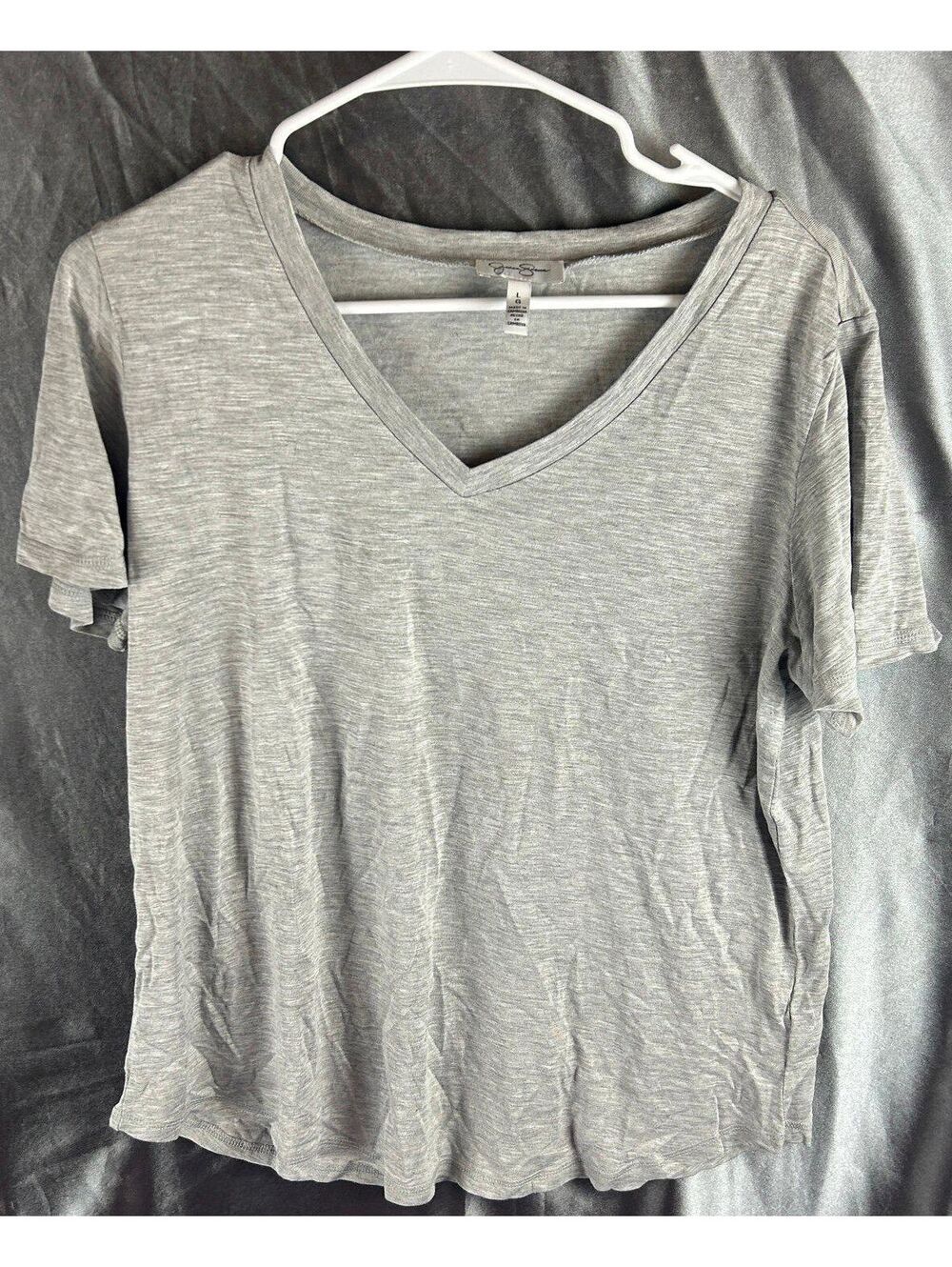 Jessica Simpson Women’s Gray V-Neck T-Shirt Size Large Short Sleeve Casual Tee